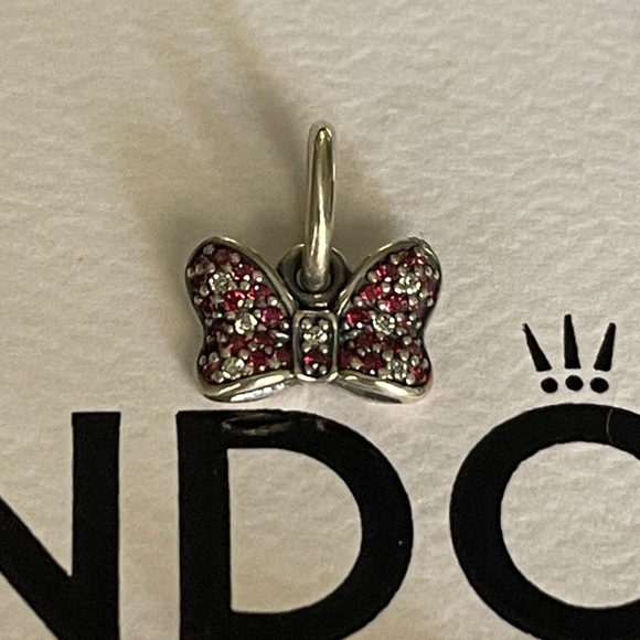 New authentic Disney x Pandora Minnie Mouse sparkling bow dangle charm retired - Picture 2 of 8
